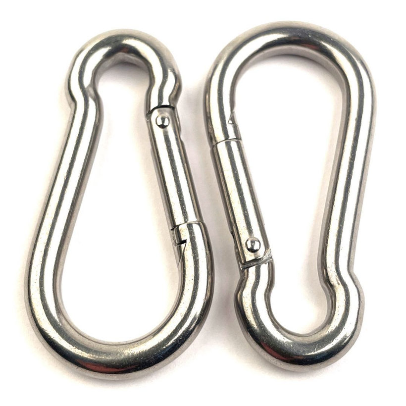 Rozsdamentes acél karabiner DIN 5299C 7 mm