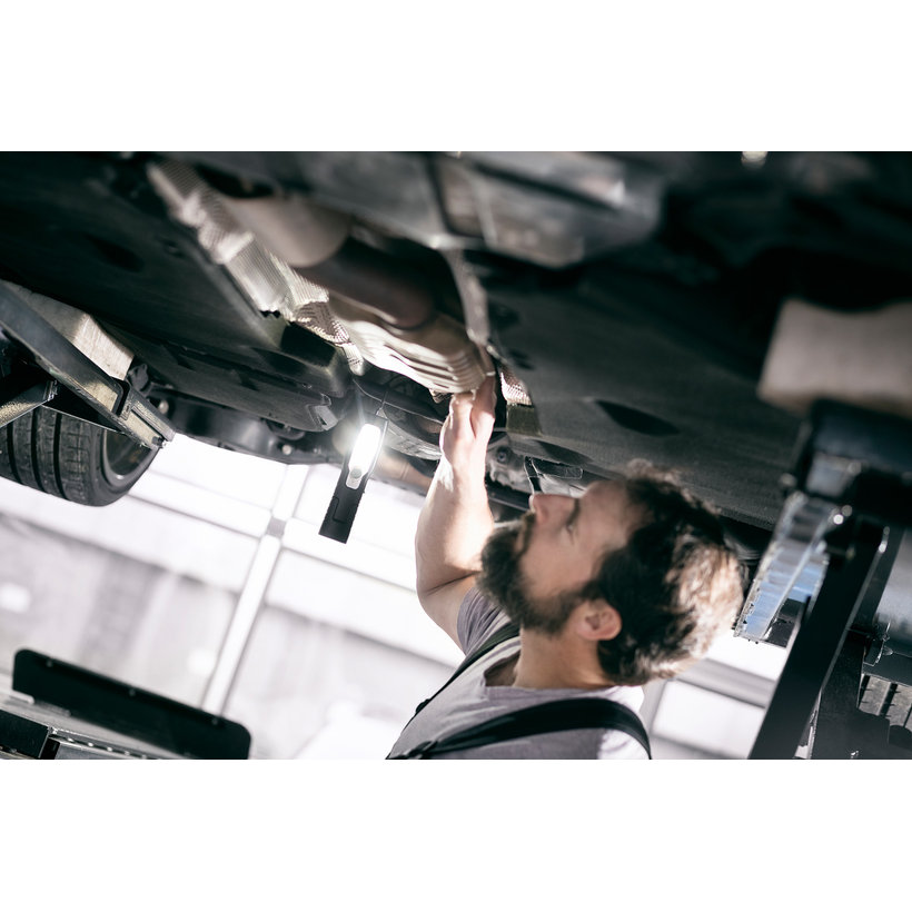 HL 201 A tölthető LED kézilámpa