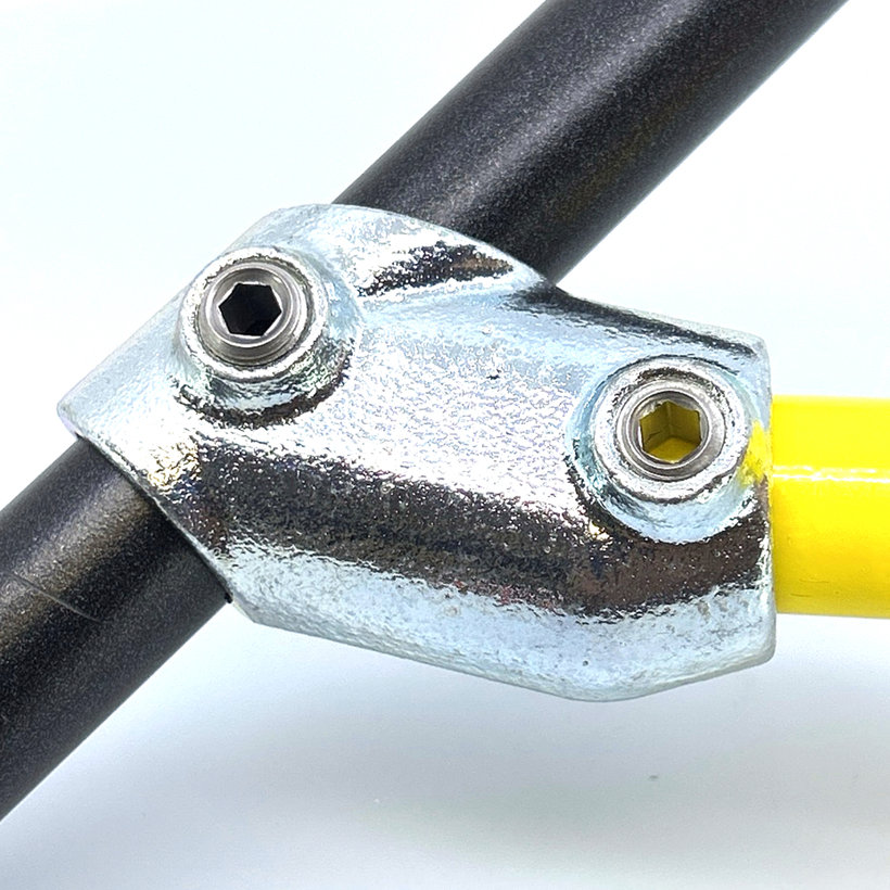 Kötőelem J-alakú 27 mm - horganyzott