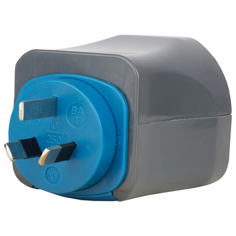 Világutazó dugó 7-adapter 10A