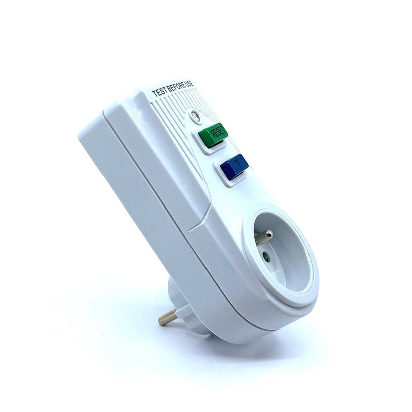 Áram-védőkapcsolós adapter, csapos védőérintkezővel 16A