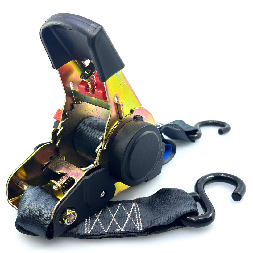 Önbehúzódó szorítószalag /gurtni/ visszahúzóval és kampókkal 3M