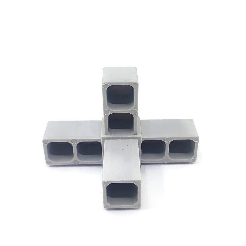 T-csatlakozó kimenettel 30x30mm