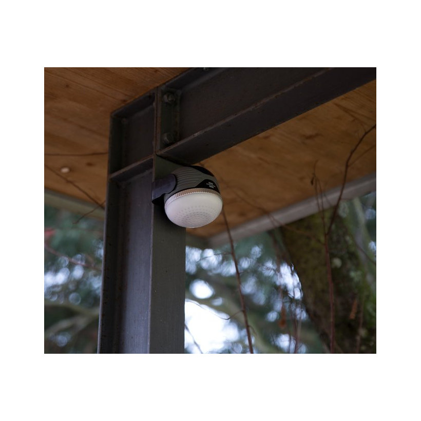 Újratölthető LED lámpa Bluetooth hangszóróval