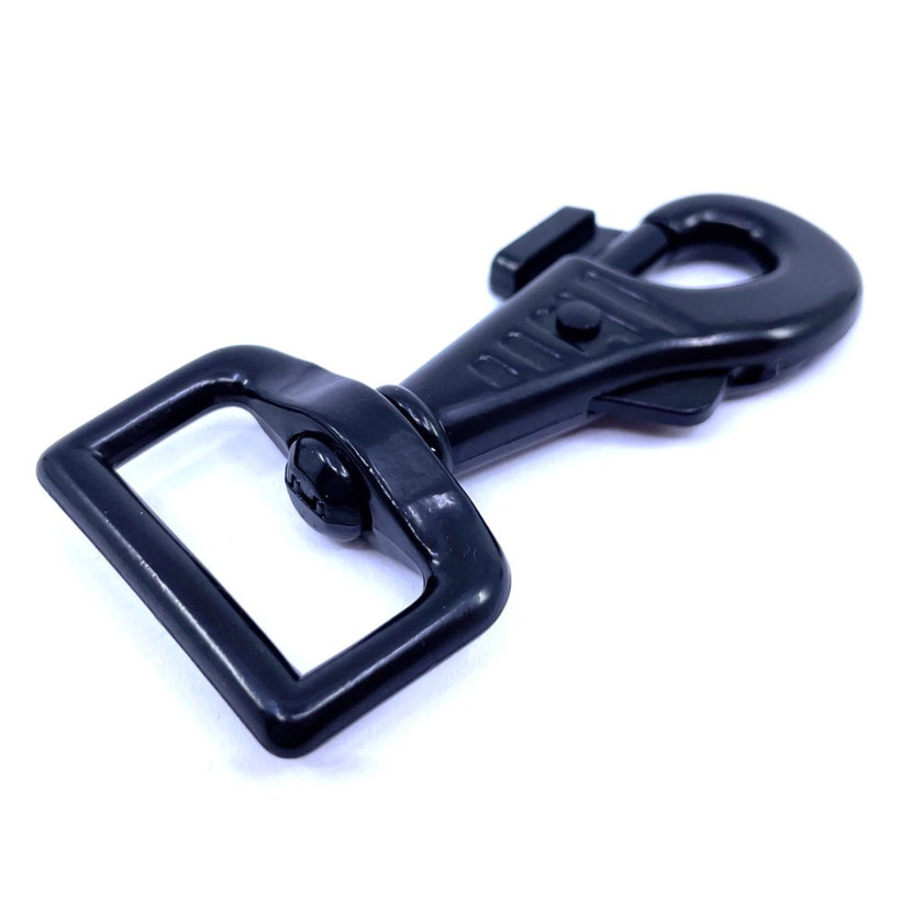 Forgó karabiner felülnyomással és biztosítékkal, fekete 84x25mm
