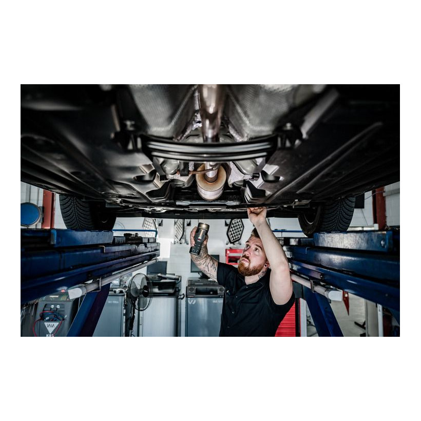 LED akkumulátoros kézilámpa HL700AT