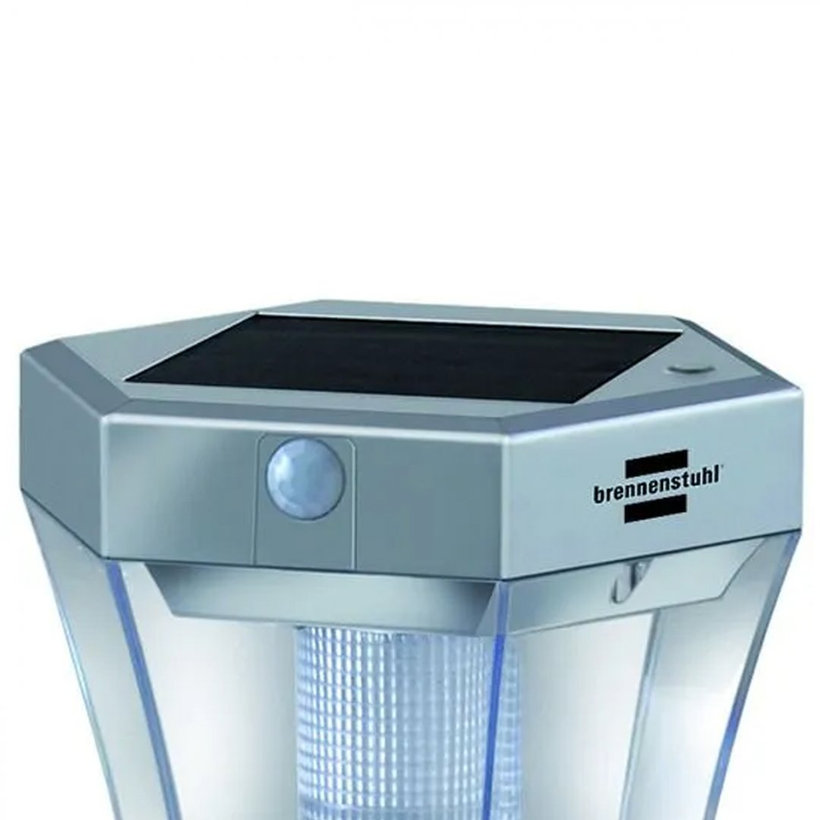 Szolár lámpa a járda megvilágításához