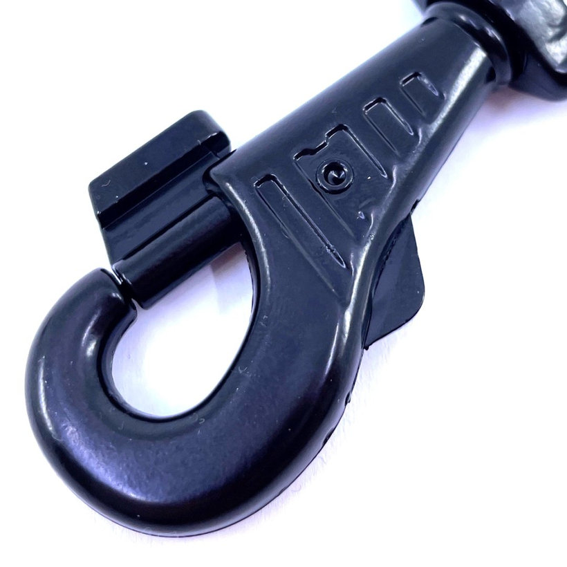 Forgó karabiner felülnyomással és biztosítékkal, fekete 82x20mm