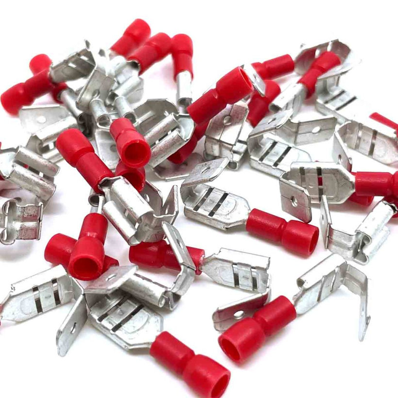 Szigetelt rátolható csatlakozó csap+hüvely, sárgaréz, piros 1,5mm²