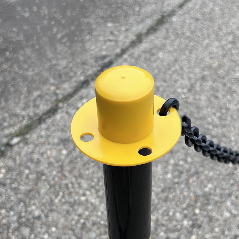 Tartóoszlop jelzőlánchoz fekete-sárga 90cm