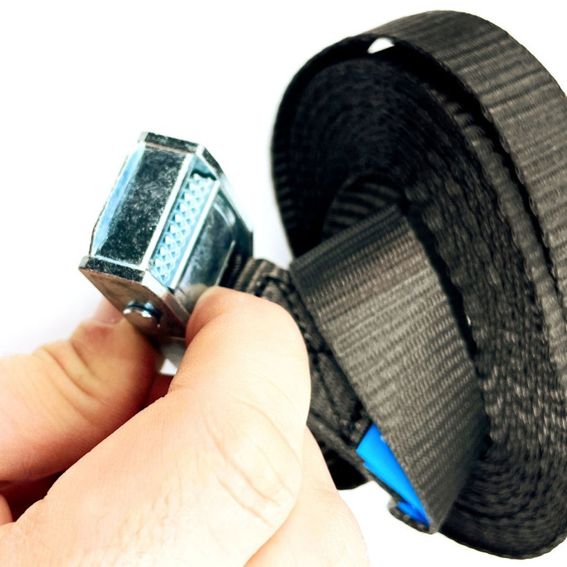 Egyrészes gyorsfeszítő pánt csattal és szabad véggel 8M