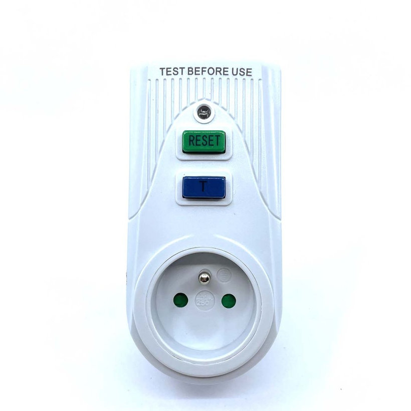 Áram-védőkapcsolós adapter, csapos védőérintkezővel 16A