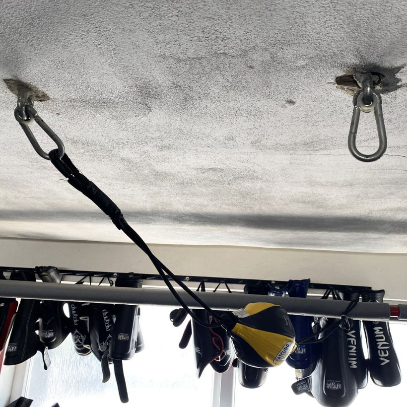 Karabiner gyűrűvel zn 7mm