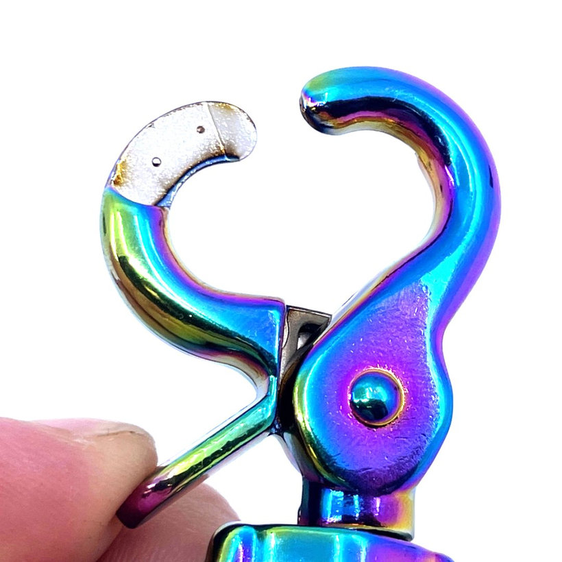 Karabiner nyíló szivárványos 61x13mm