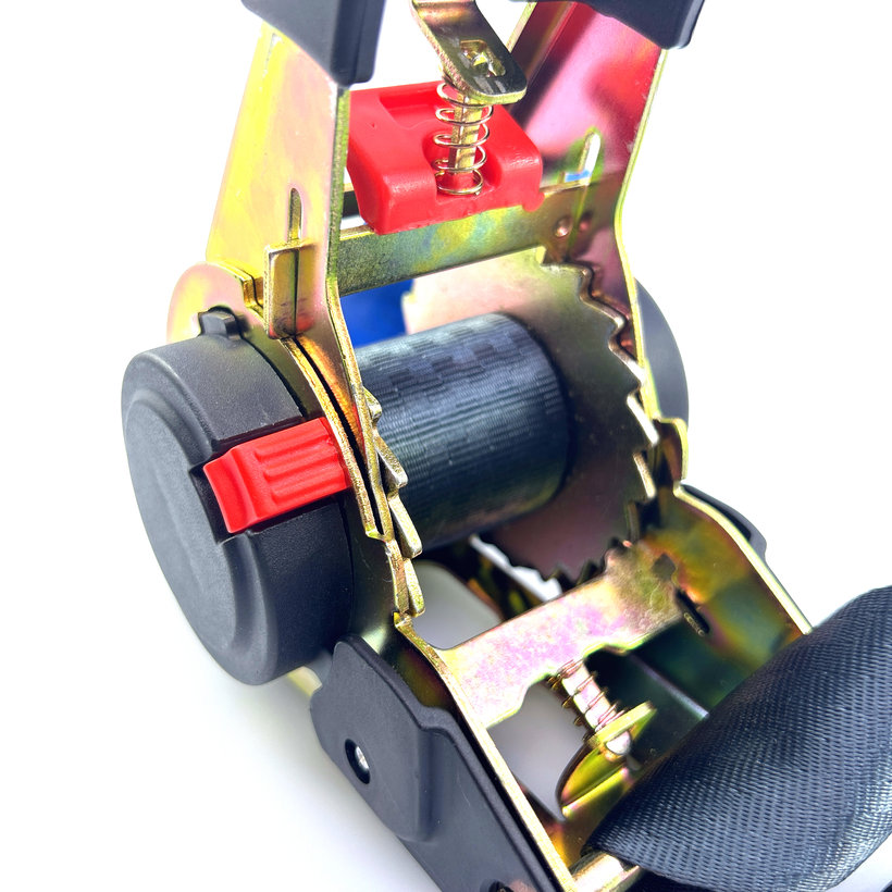 Önbehúzódó szorítószalag /gurtni/ visszahúzóval és kampókkal 3M