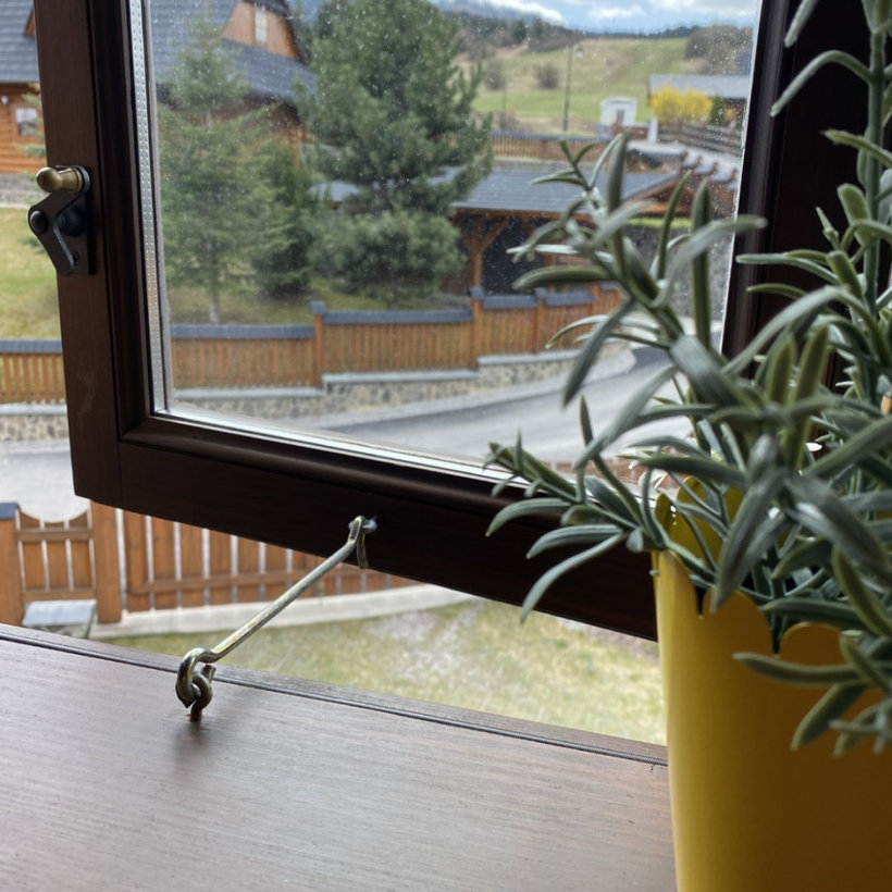 Távtartó kampó szemmel horganyzott 250mm