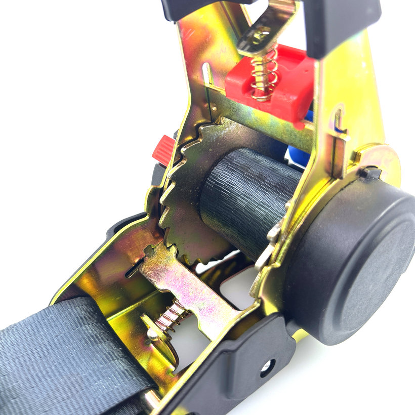 Önbehúzódó szorítószalag /gurtni/ visszahúzóval és kampókkal 3M