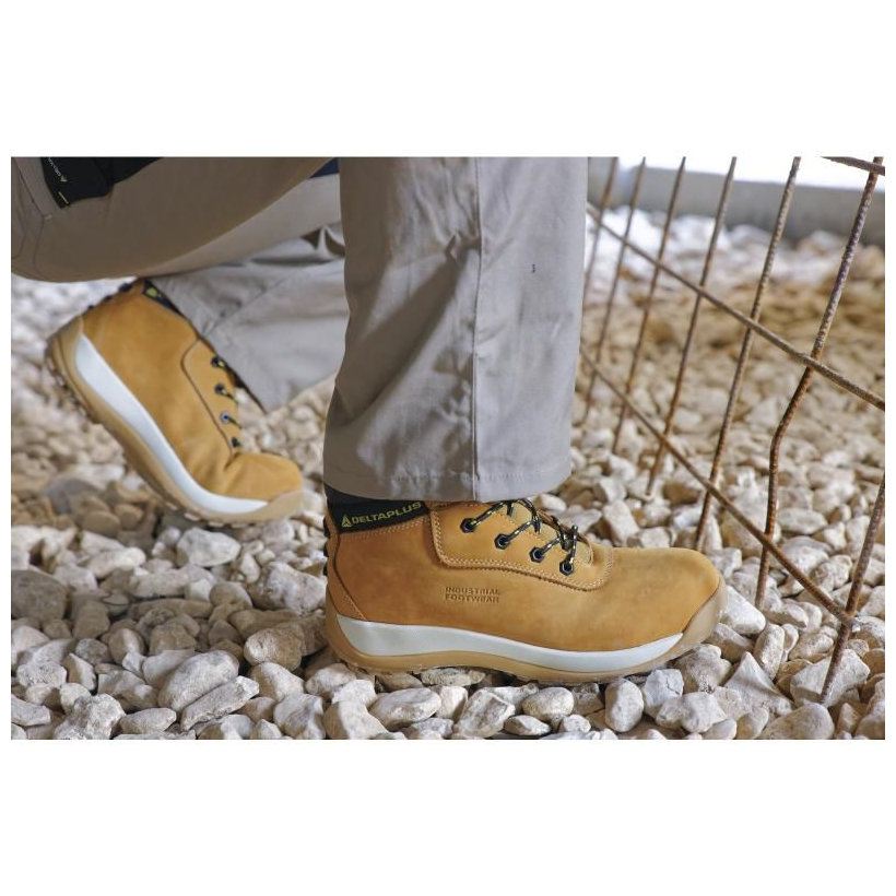 Magas munkacipő SAGA S3 bézs 47