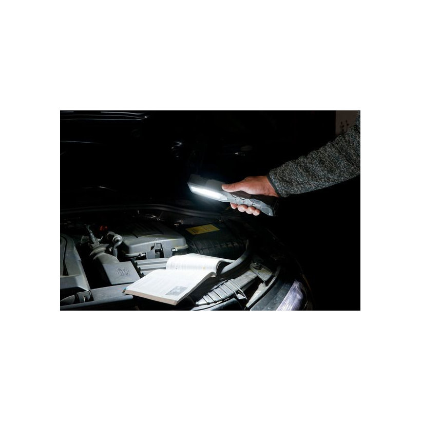 LED akkumulátoros kézi lámpa HL 1000 A