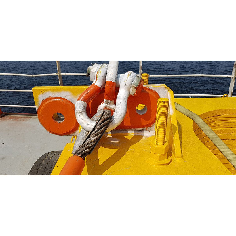 Szilárd kengyel Ív alakú, csavarral 0,5T