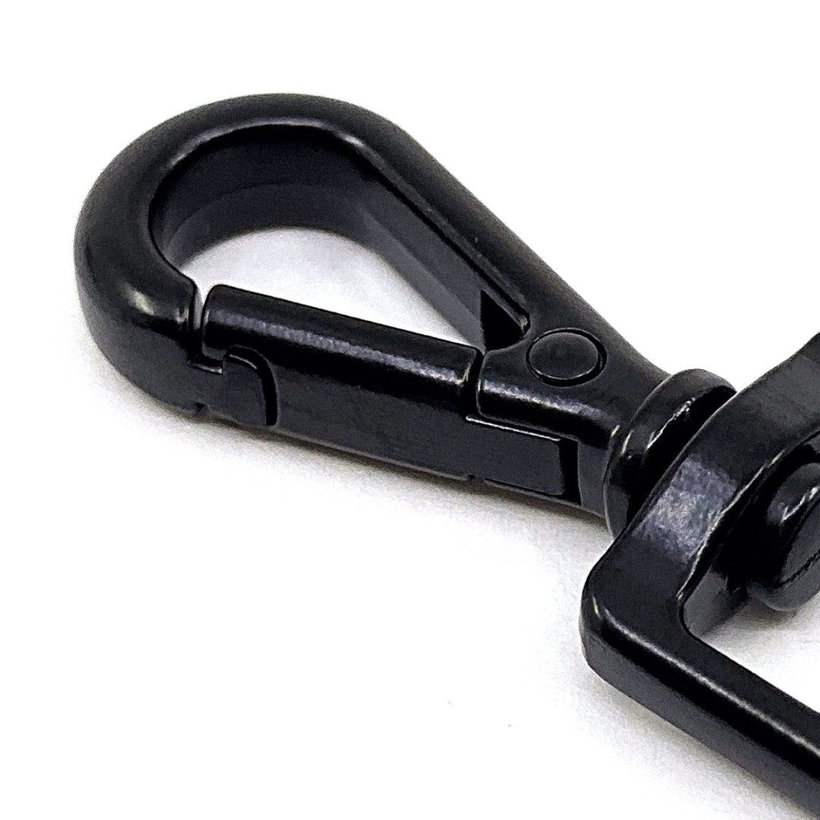 Póráz karabiner - fekete 70x20mm