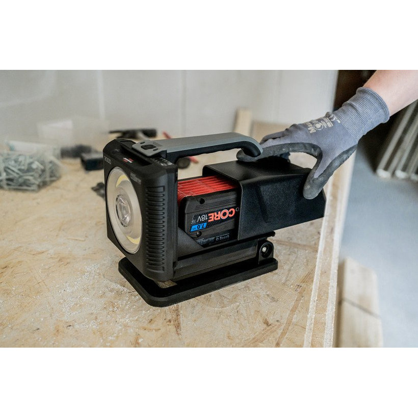 LED reflektor - kézi lámpa