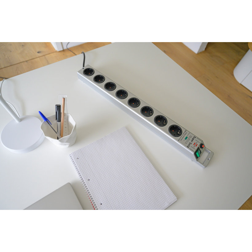 Túlfeszültségvédő Super-Solid SCHUKO 2,5m