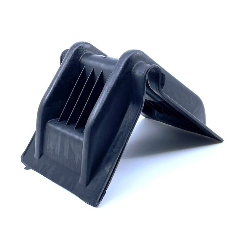 Védő műanyag sarok 215x140x135mm