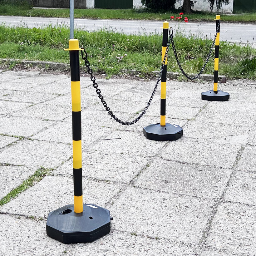 Tartóoszlop jelzőlánchoz fekete-sárga 90cm
