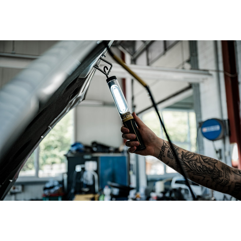 Akkumulátoros műhely LED lámpa – LuxPremium WL 500 A (520 lm, IP54)