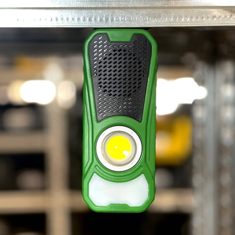 Akkumulátoros kézi LED lámpa Bluetooth hangszóróval