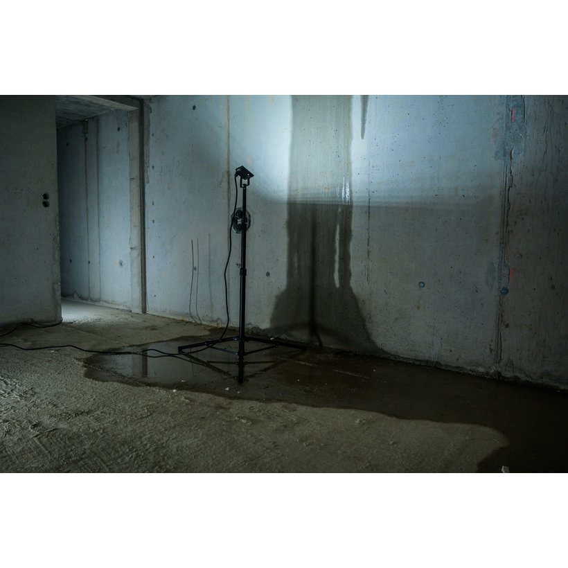 JARO 3060 T LED reflektor állvánnyal