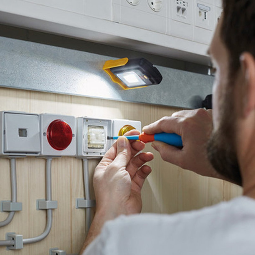 SMD LED univerzális lámpatest HL DB43 MH