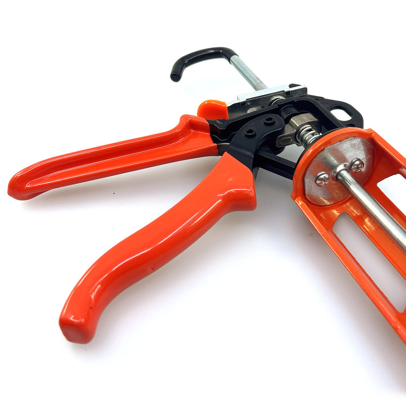 Tömítőpisztoly, félig vázas – fém, 310 ml, B