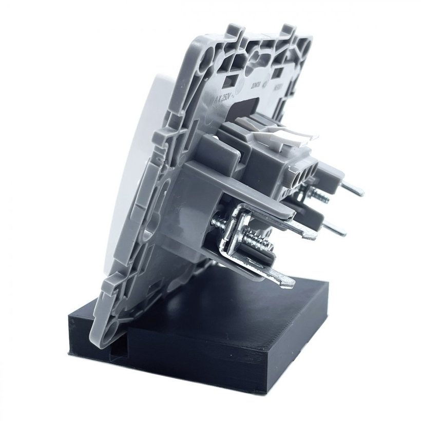 Niloé kapcsoló 1. sz. fehér