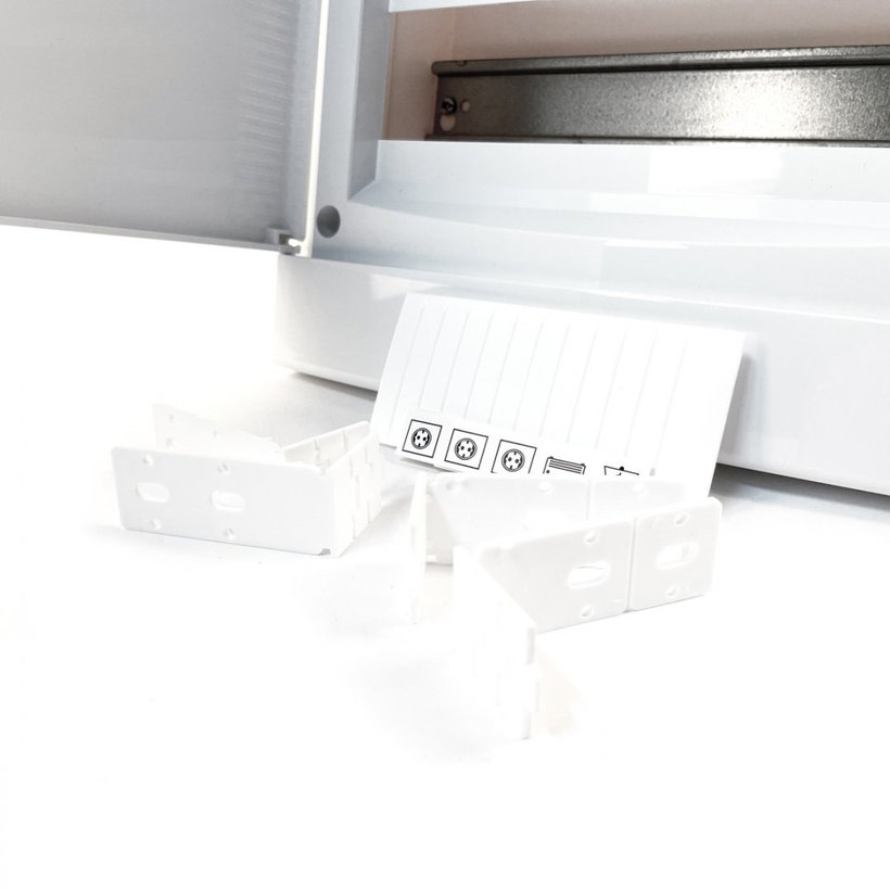 Kapcsolótábla süllyesztett fehér U12 - C/N 283x232x106mm